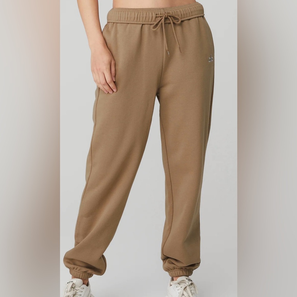 ALO Yoga Unisex Fit Accolade Sweatpants Gravel Small
